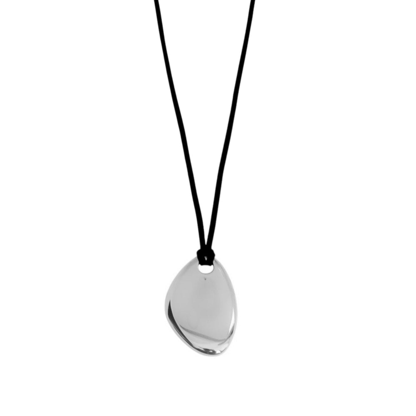 LIORA NECKLACE